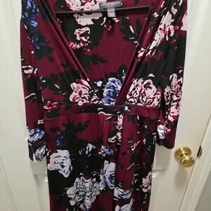 A Pea in the Pod Floral Faux Wrap Maternity Dress 3/4 Sleeve Burgundy S/P